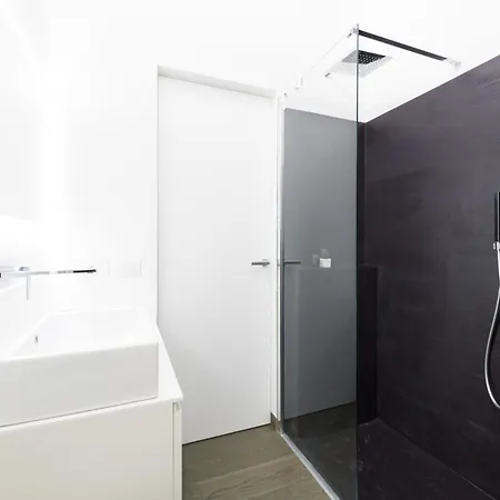 Apartment Easylife - Confortevole Con Balcone In Life Mailand
