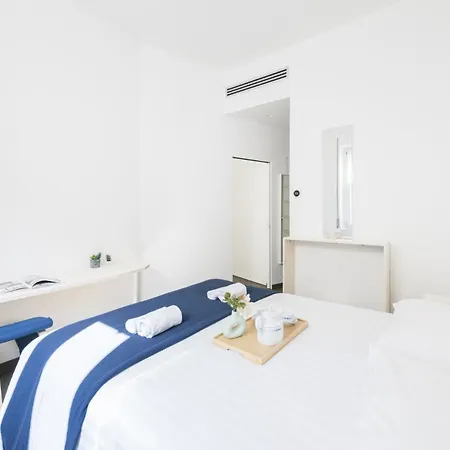 Apartment Easylife - Confortevole Con Balcone In Life